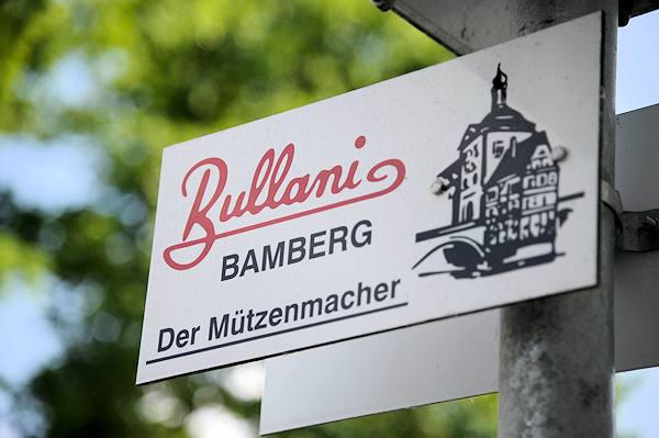 Bullani Mützen Wegweiser